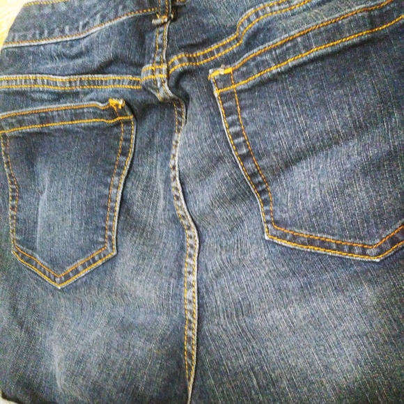 Torrid dark wash Jean shorts - Picture 2 of 7